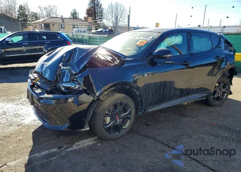 2024 Dodge Hornet R/T Plus z USA, uszkodzony, nr VIN ZACPDFDW0R3A21806